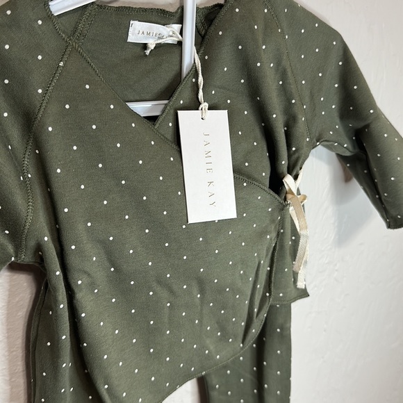 Jamie Kay NWT bundle Tiny Dots Wrap Top and Footies Size 1 Year - Picture 4 of 6